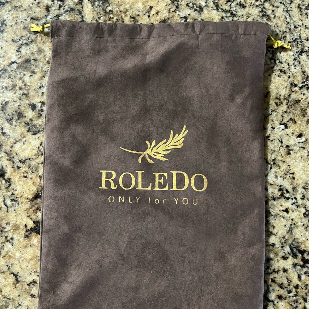 Brown small bag.